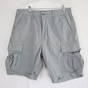 Levi's Shorts Mens 32 Cargo Flap Pocket Outdoor Casual Cotton Flat Front Gray